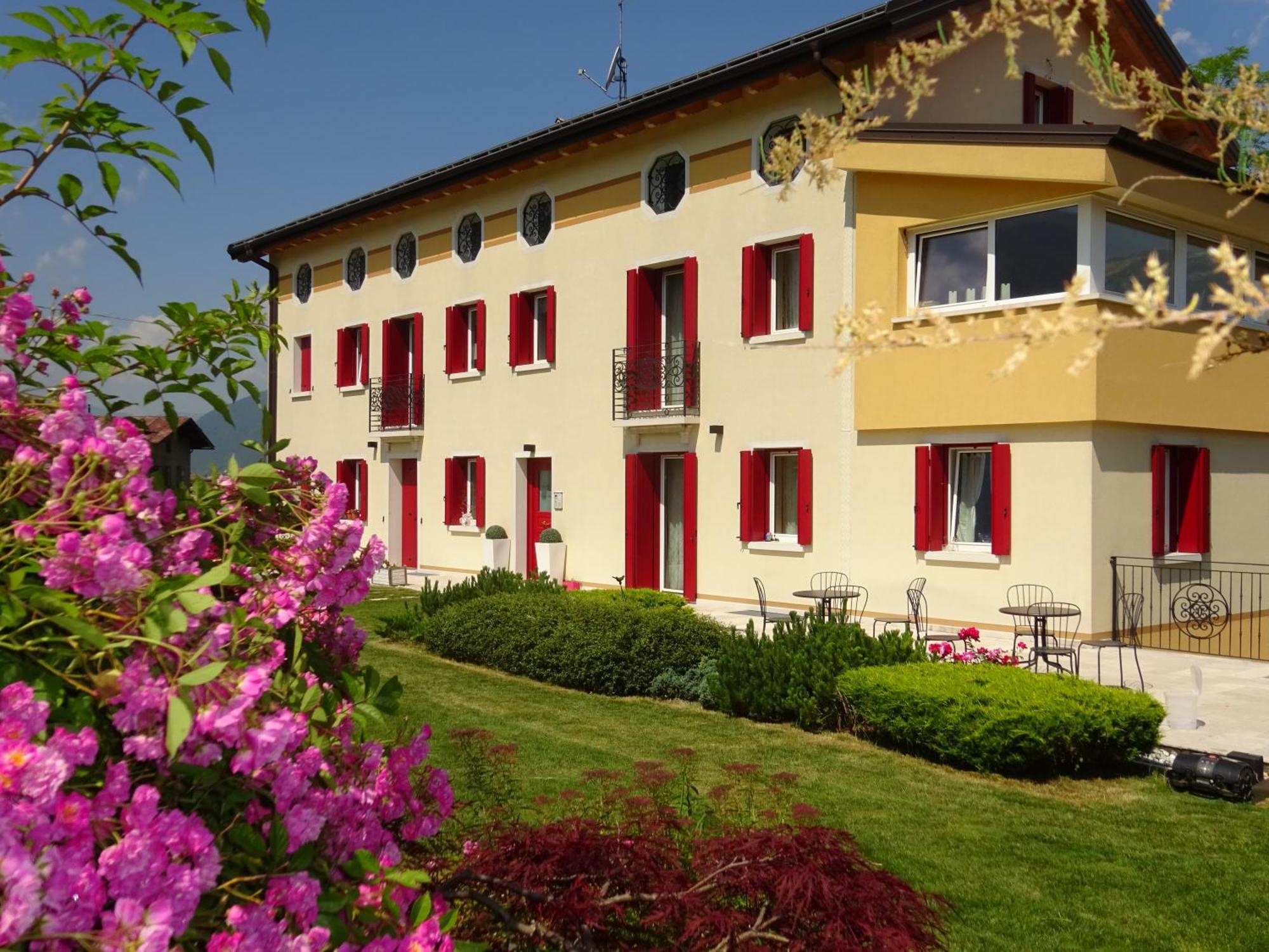 Casa Novecento Bed and Breakfast Feltre Exteriör bild
